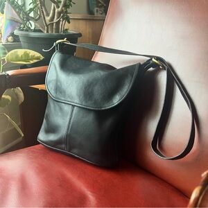 COACH Whitney Black Vintage Leather Shoulder Bag classic gold hardware 1991